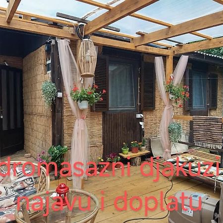 Kucica Za Odmor Lena I Matija Apartment Sremski Karlovci Bagian luar foto